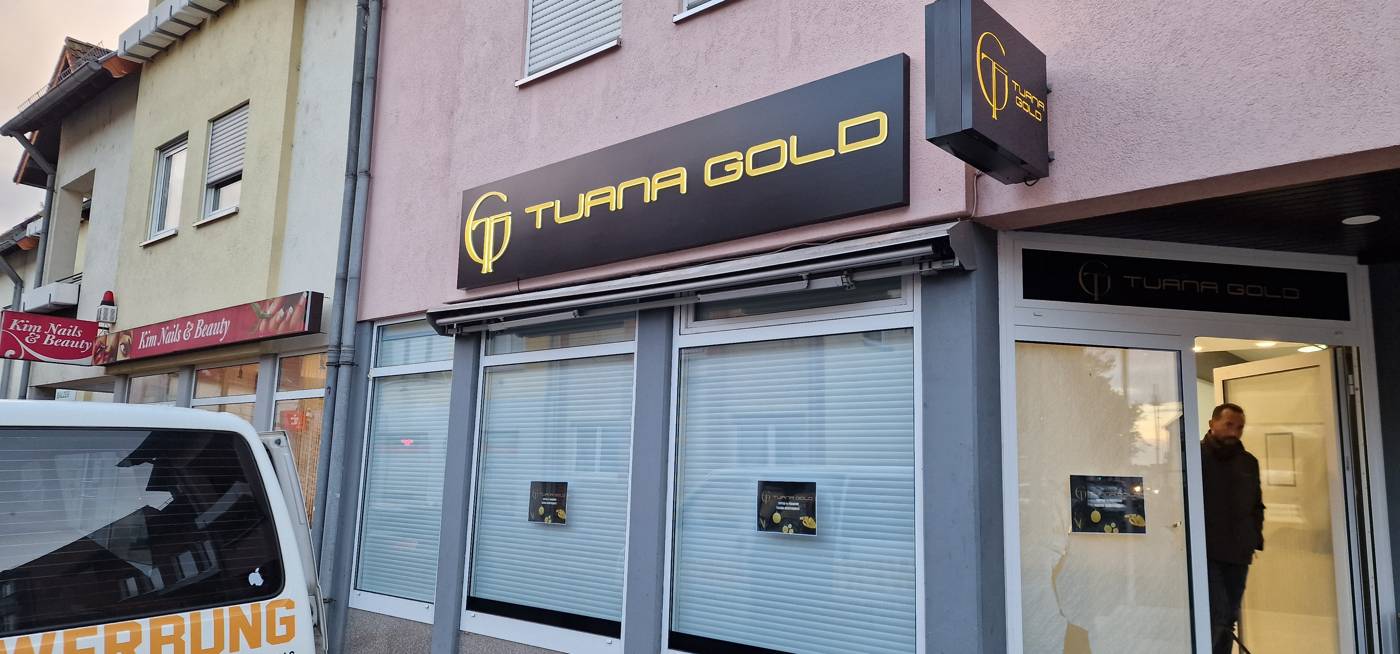Schaufensterwerbung in Offenbach – Manolo Werbung